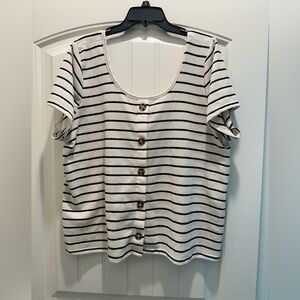Torrid black and white rib stripe button front top - 3X (22-24)